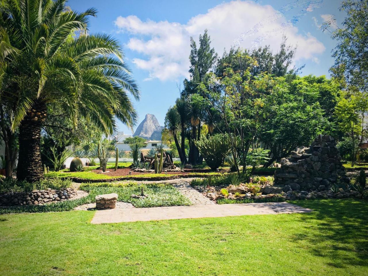 Club Vergel Resort 버날 외부 사진